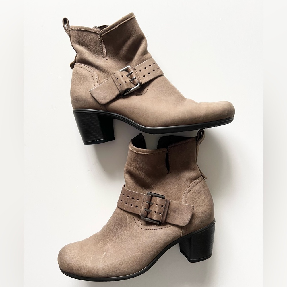 ECCO Touch 55 buckle tan heeled ankle booties WOMENS size 5/5.5